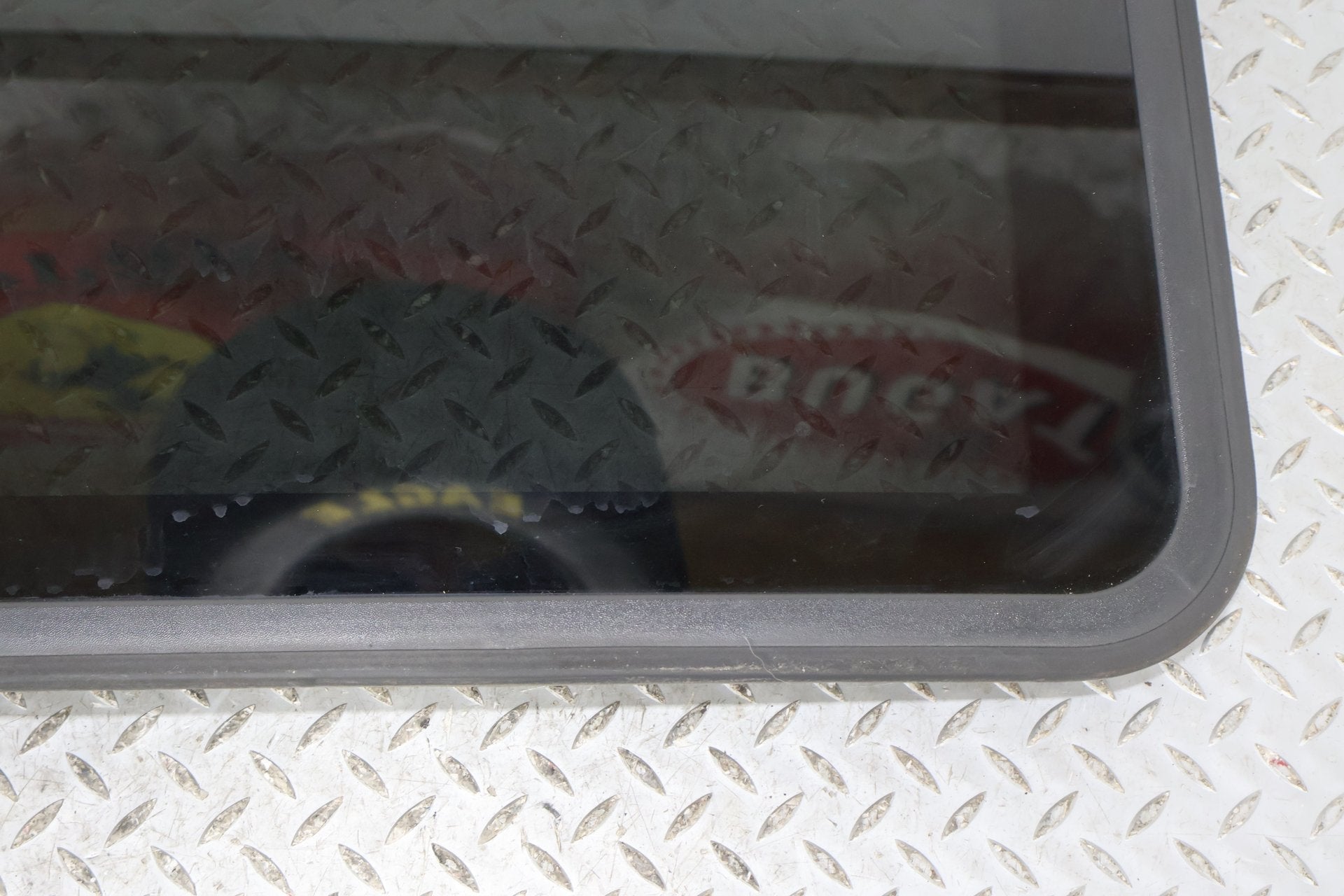 2003-2009 Hummer H2- Sunroof Glass Window 15781625