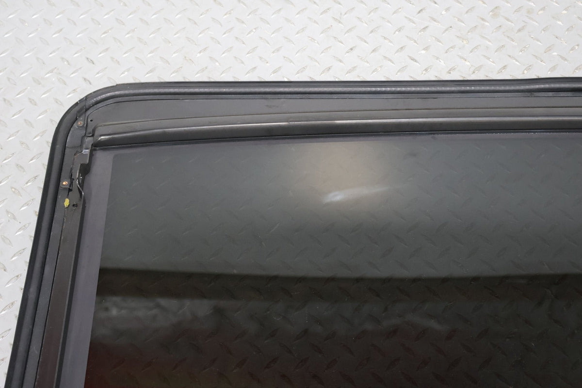 2003-2009 Hummer H2- Sunroof Glass Window 15781625