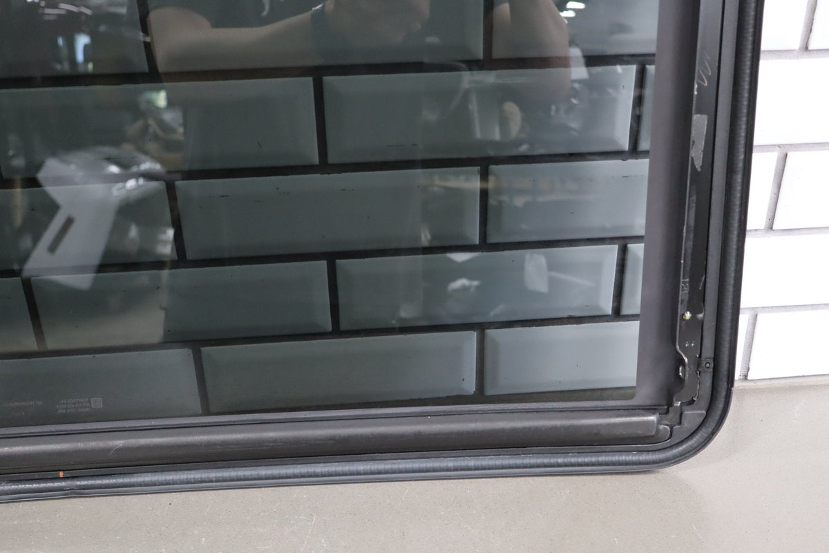 2003-2009 Hummer H2 - Sunroof Glass Window 15781625