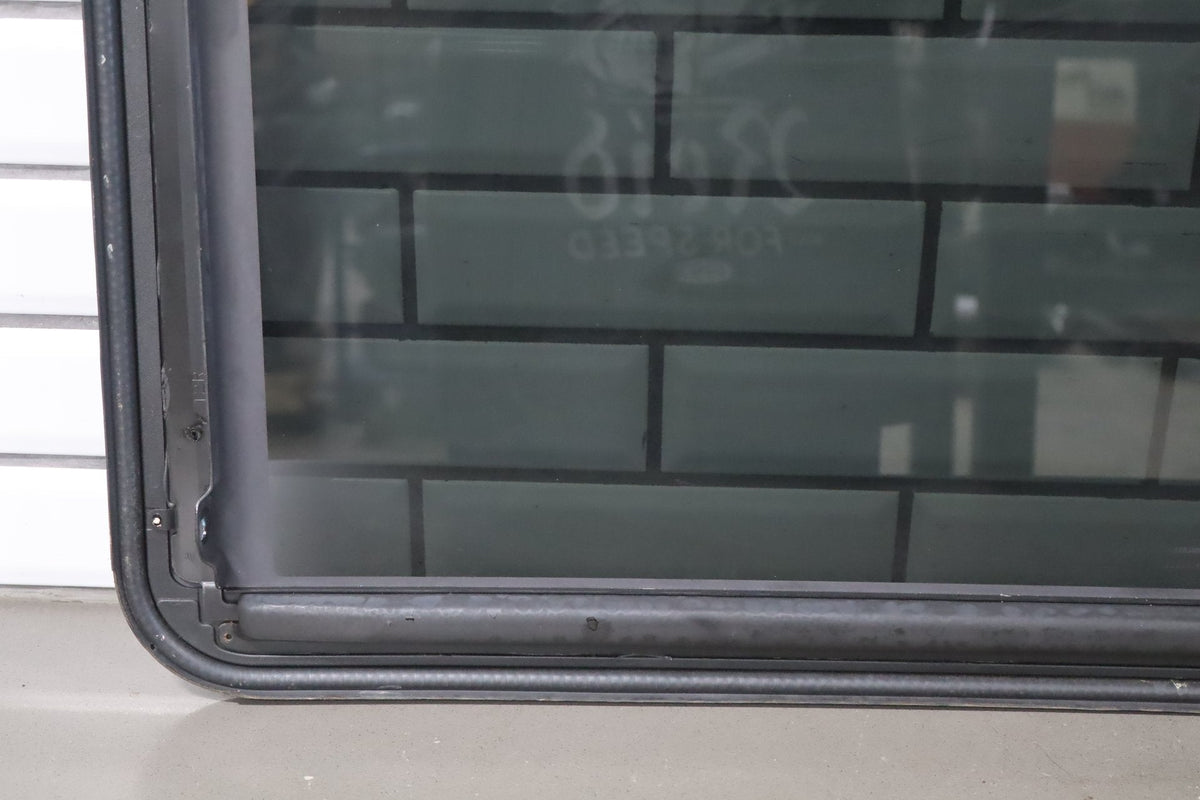 2003-2009 Hummer H2- Sunroof Glass Window 15781625