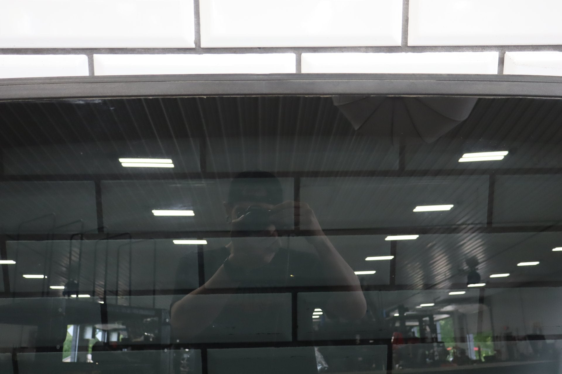 2003-2009 Hummer H2- Sunroof Glass Window 15781625