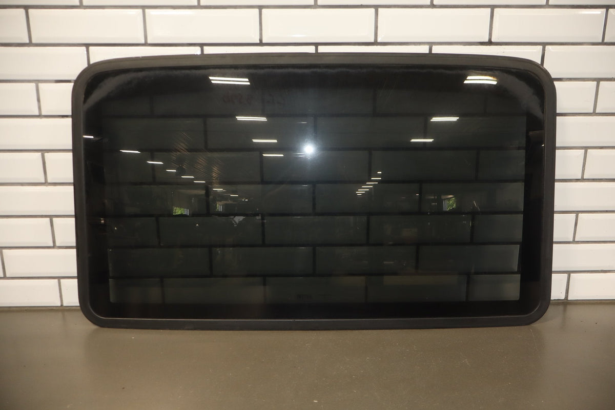2003-2009 Hummer H2- Sunroof Glass Window 15781625