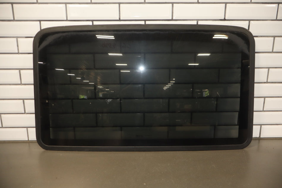 2003-2009 Hummer H2- Sunroof Glass Window 15781625