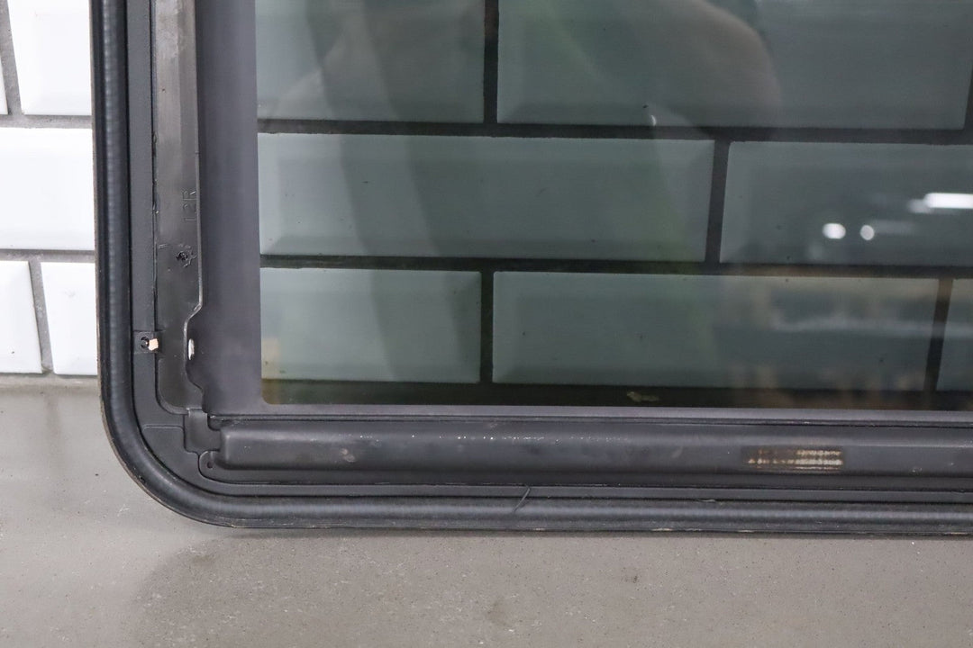 2003 - 2009 Hummer H2 - Sunroof Glass Window 15781625