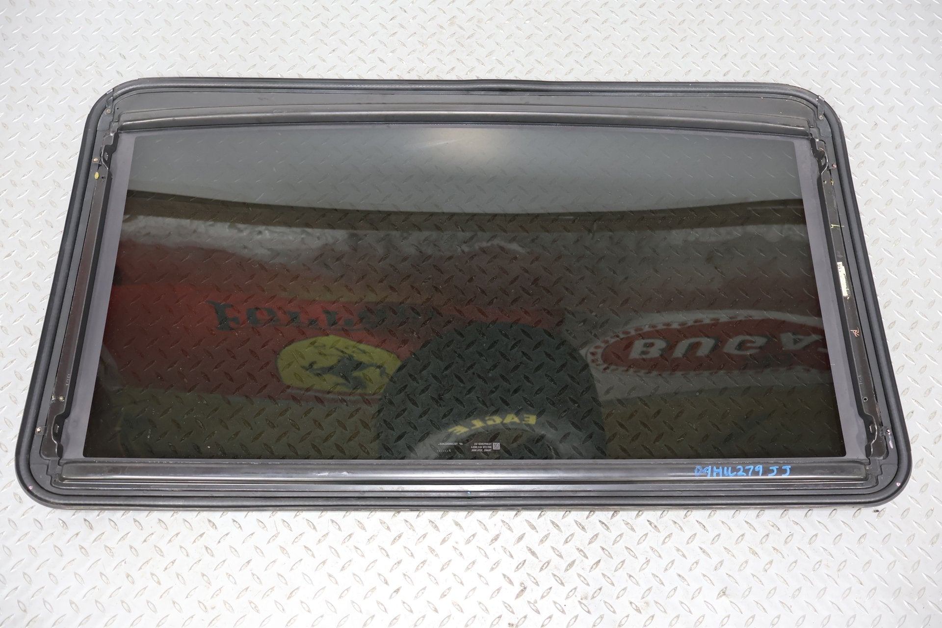 2003-2009 Hummer H2- Sunroof Glass Window 15781625