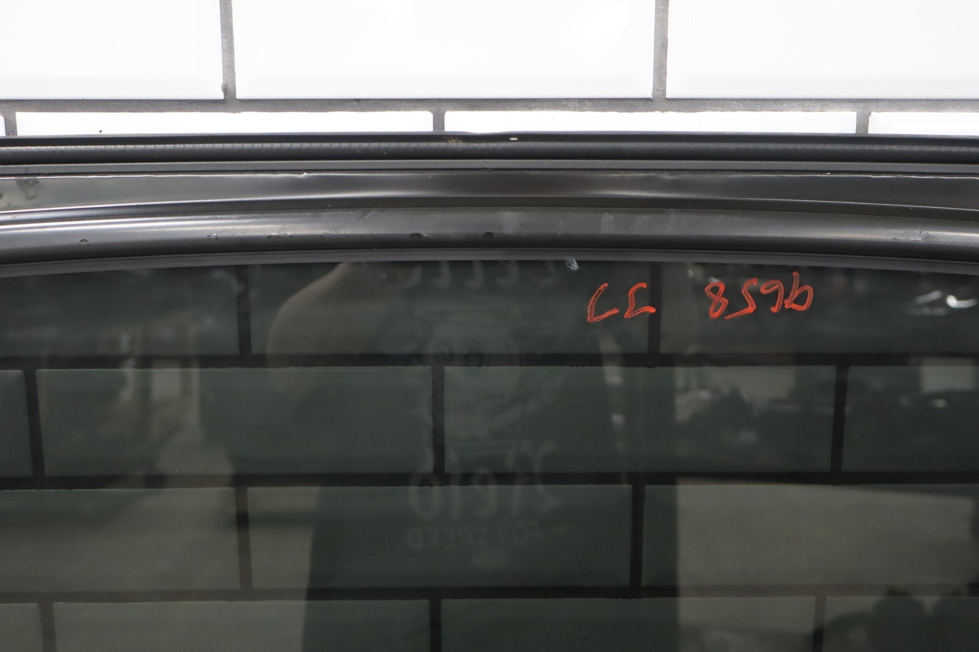 2003-2009 Hummer H2- Sunroof Glass Window 15781625