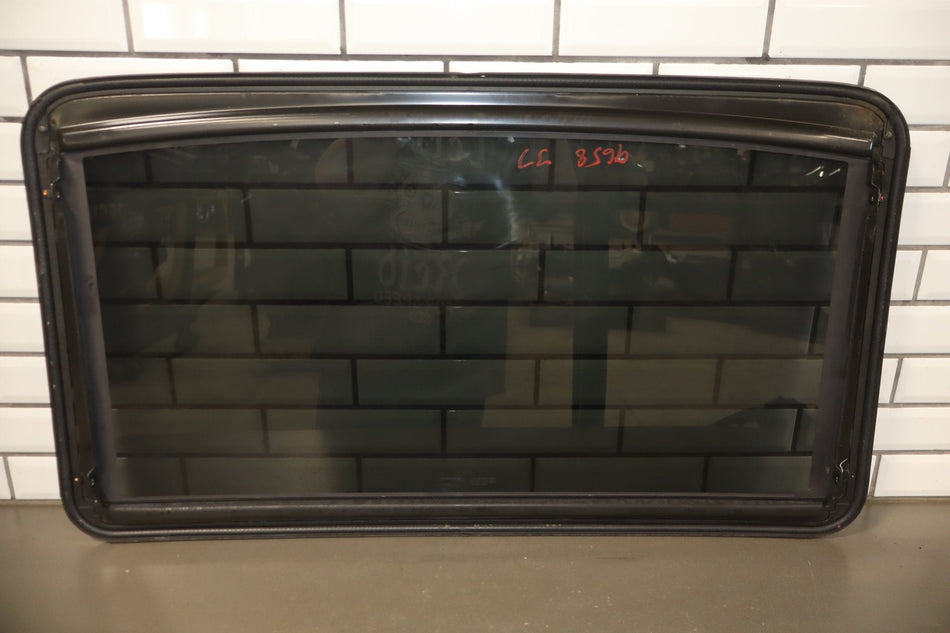 2003-2009 Hummer H2- Sunroof Glass Window 15781625