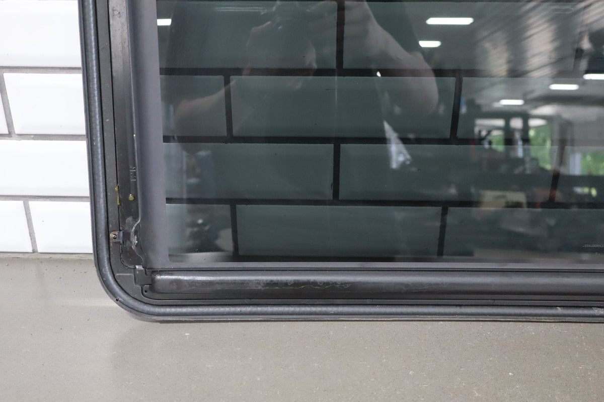 2003-2009 Hummer H2- Sunroof Glass Window 15781625