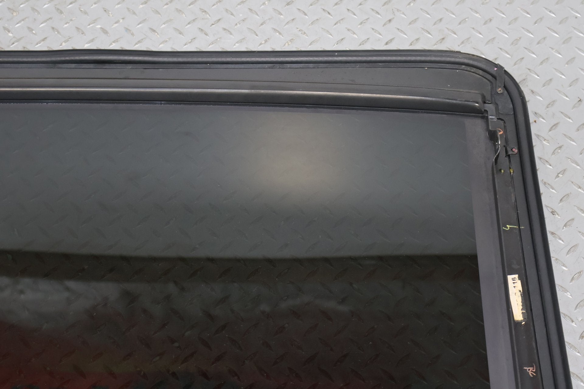 2003-2009 Hummer H2- Sunroof Glass Window 15781625