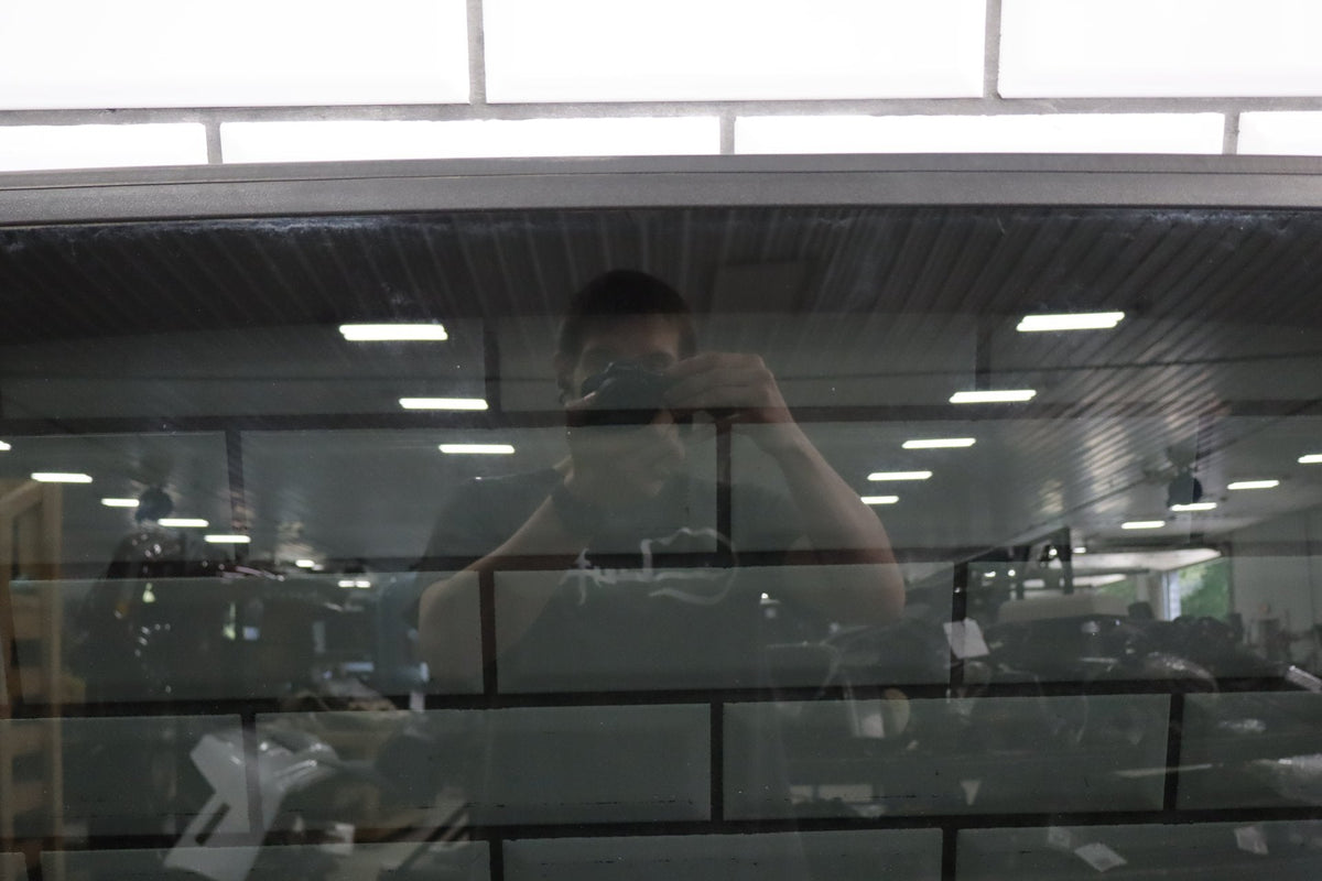 2003-2009 Hummer H2 - Sunroof Glass Window 15781625