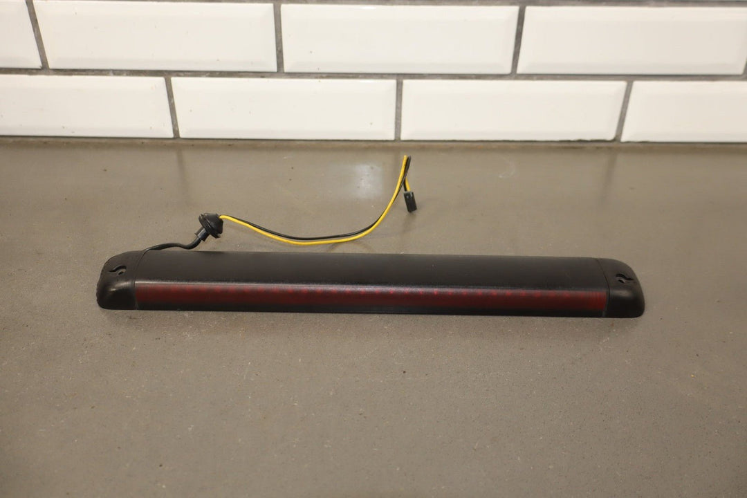 2003 - 2009 Hummer H2 SUV 3rd Brake Light 15755976 OEM