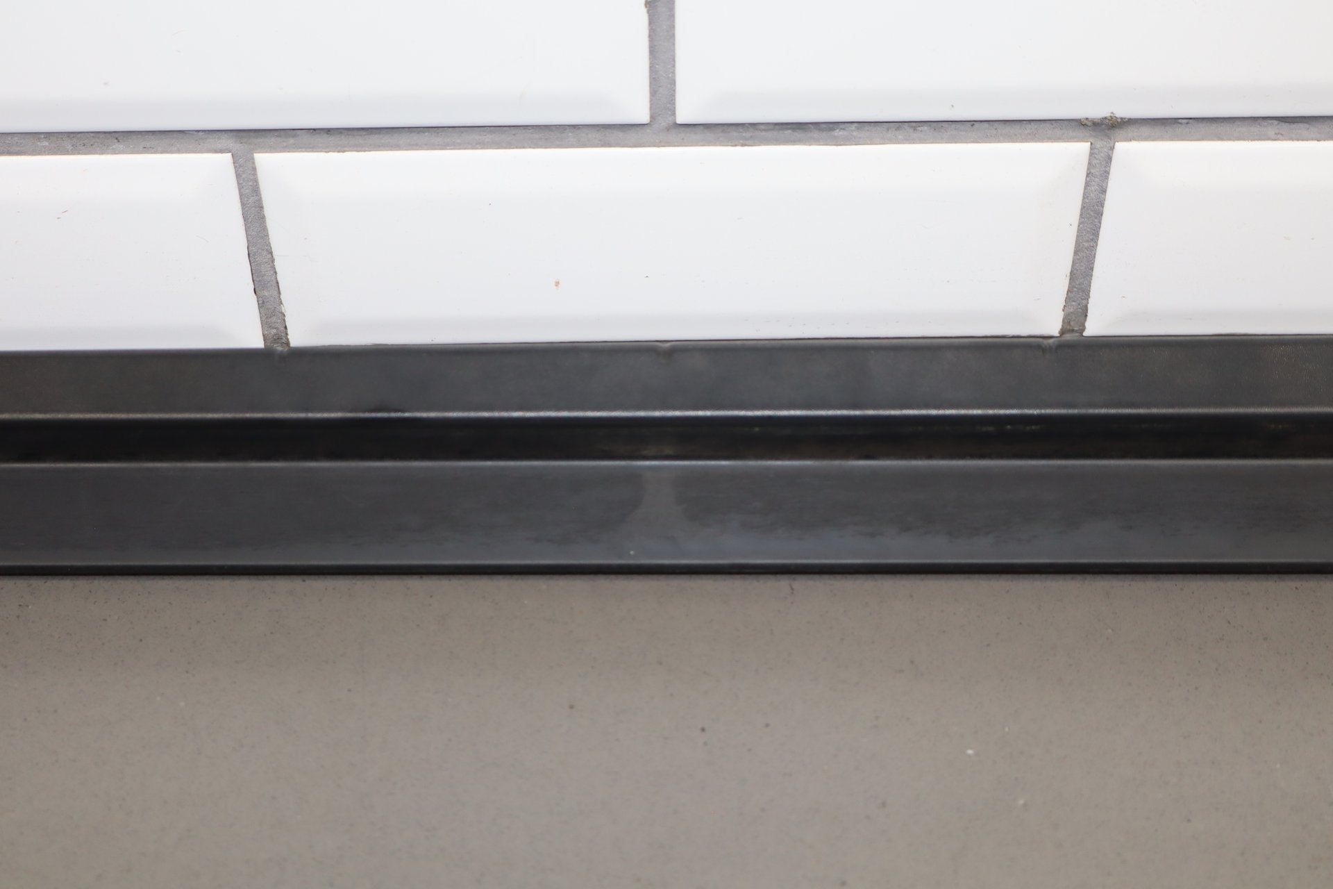 2003-2009 Hummer H2 SUV Driver Left Front Roof Molding {Part Number}