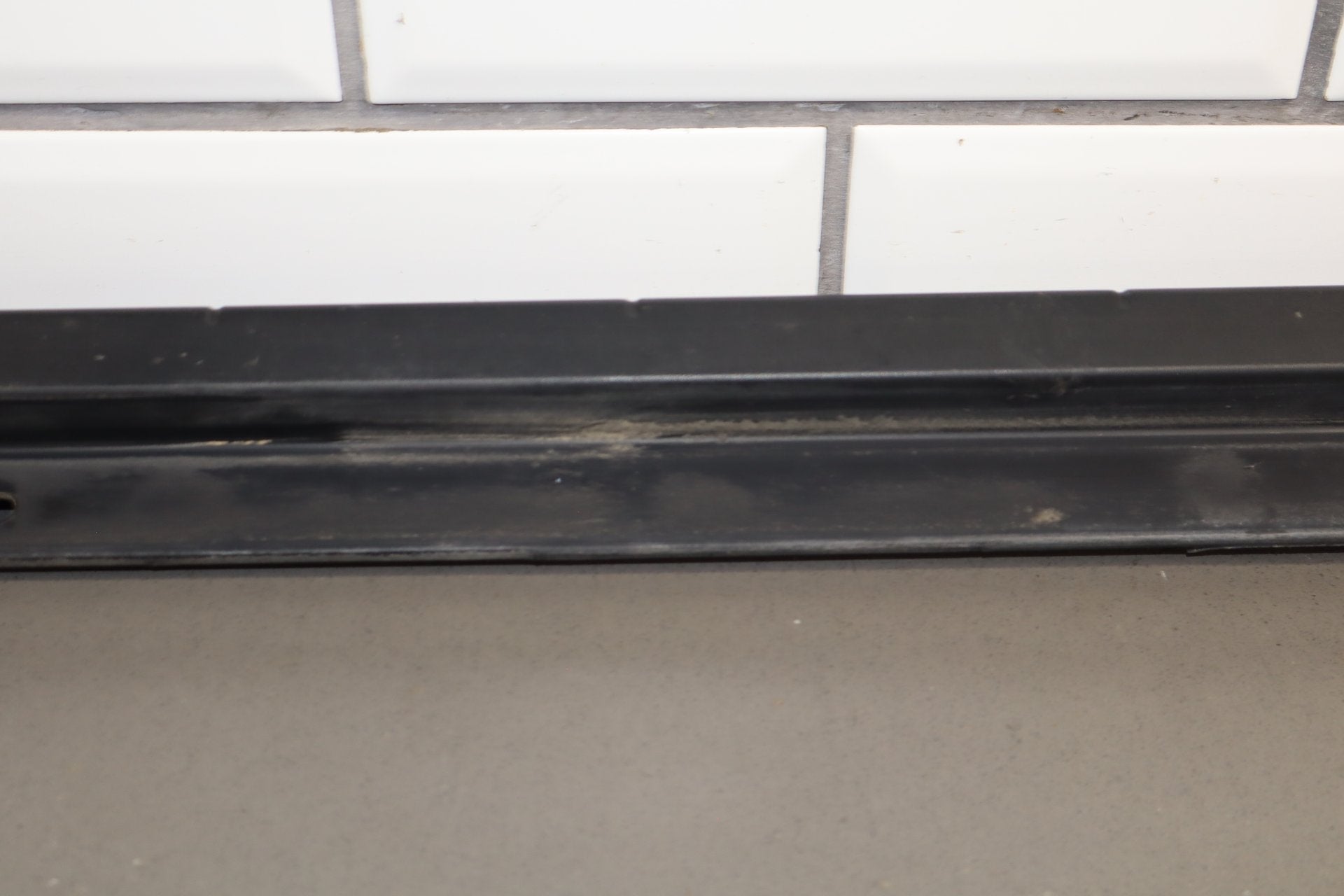 2003-2009 Hummer H2 SUV Driver Left Front Roof Molding {Part Number}
