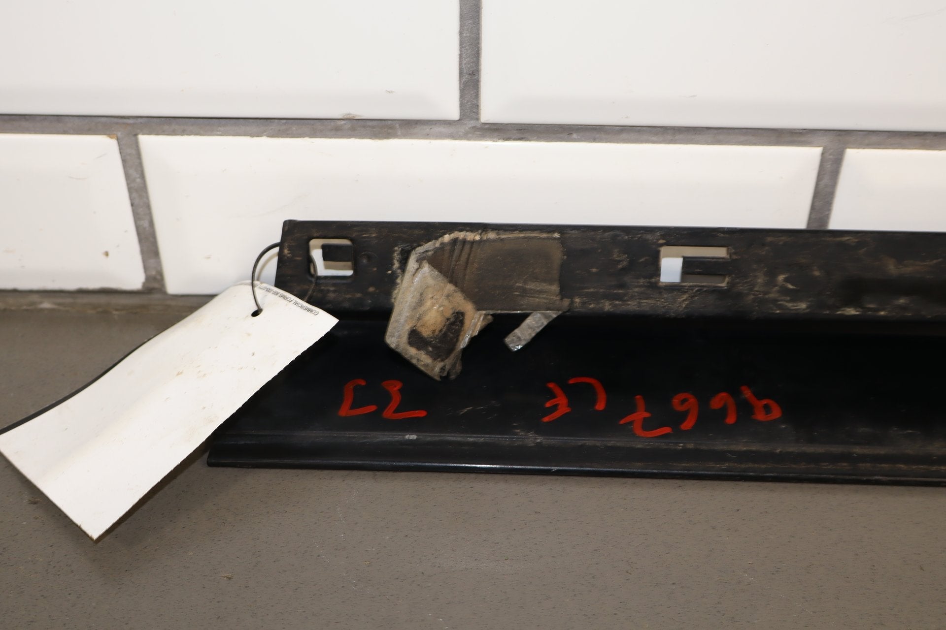2003-2009 Hummer H2 SUV Driver Left Front Roof Molding {Part Number}