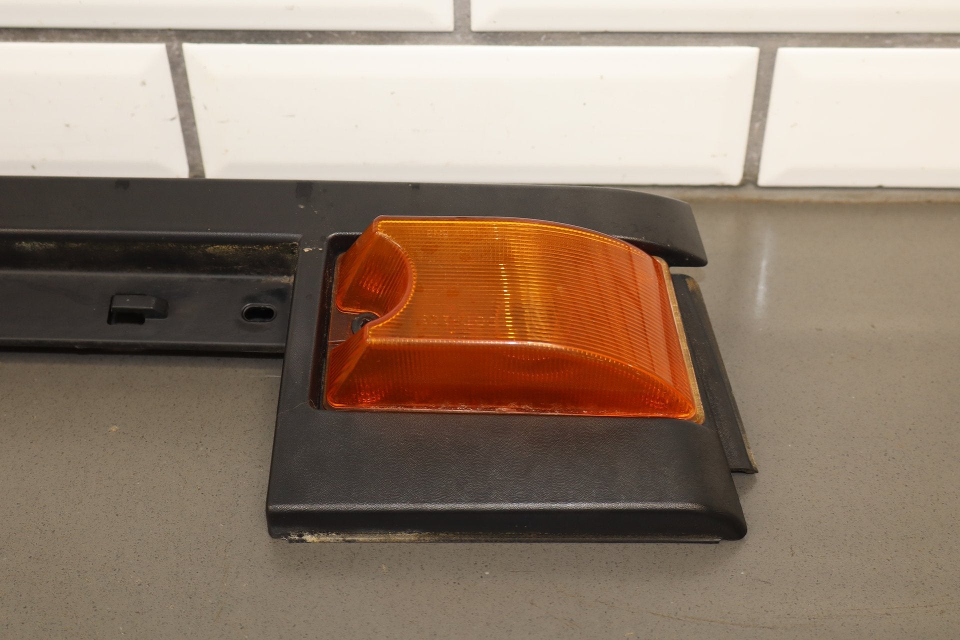 2003-2009 Hummer H2 SUV Driver Left Front Roof Molding {Part Number}
