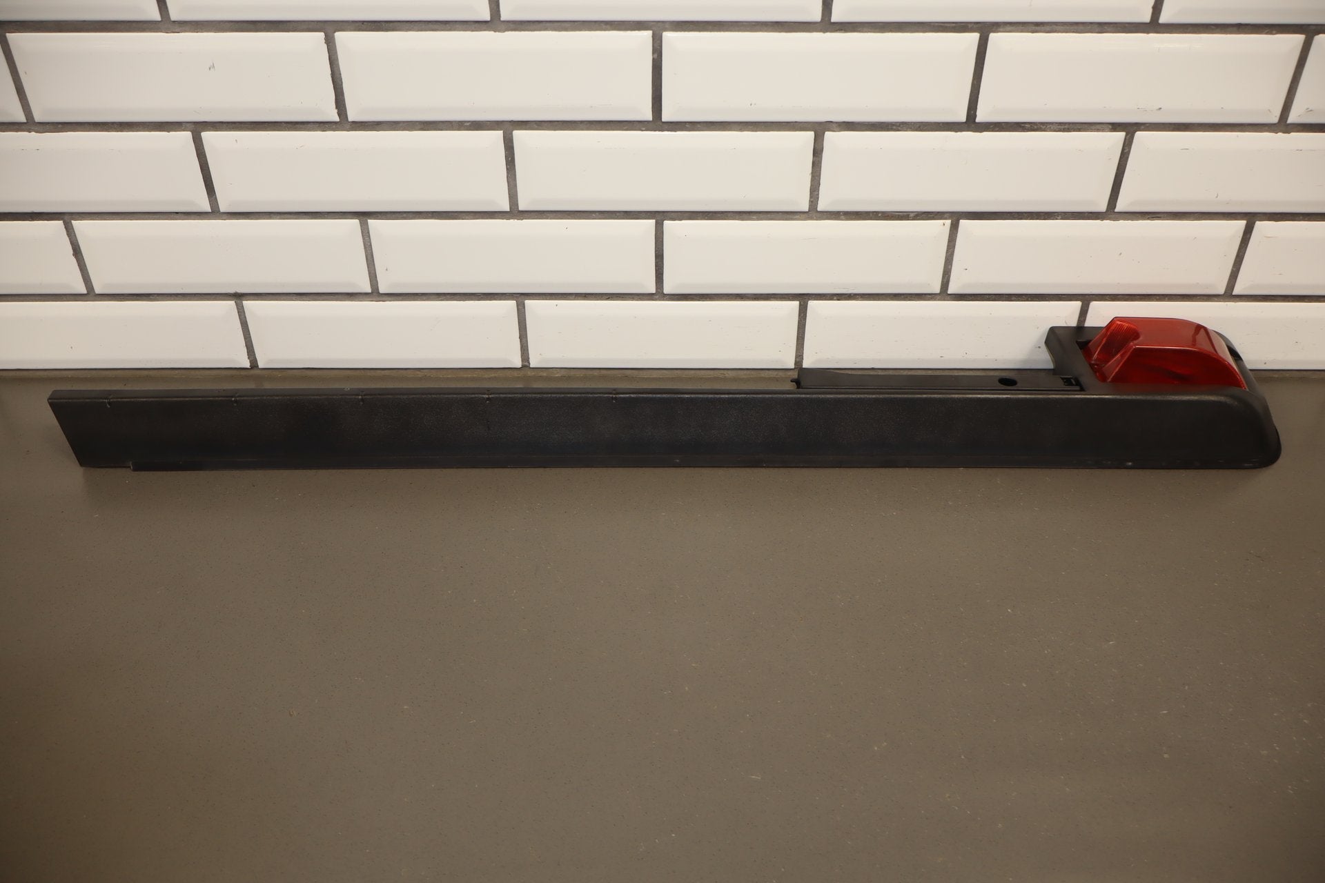 2003-2009 Hummer H2 SUV Driver Left Rear Roof Molding 15241411