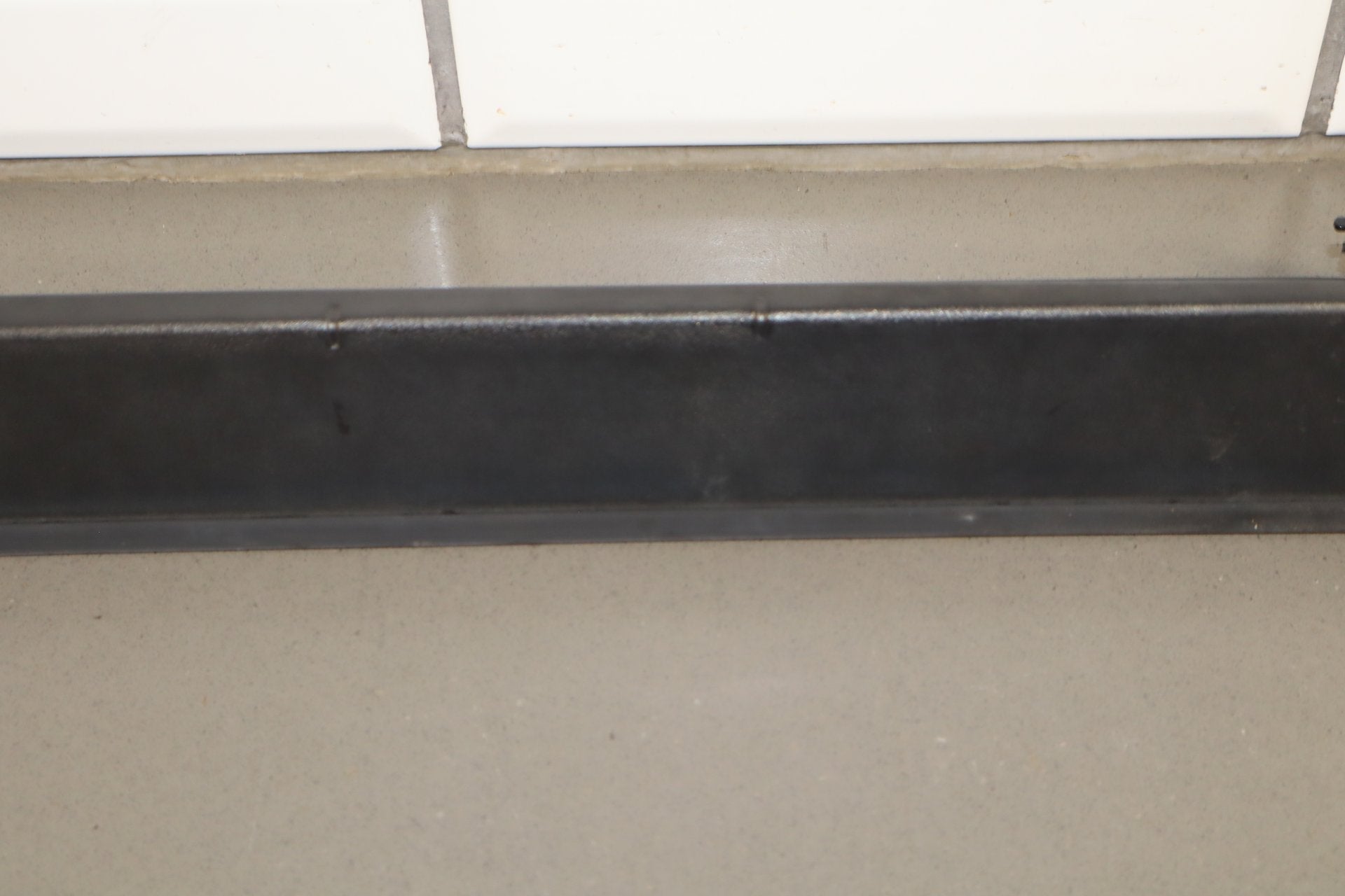 2003-2009 Hummer H2 SUV Driver Left Rear Roof Molding 15241411