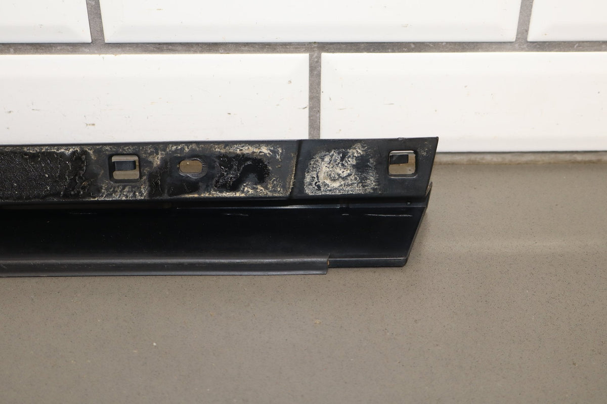 2003-2009 Hummer H2 SUV Driver Left Rear Roof Molding 15241411
