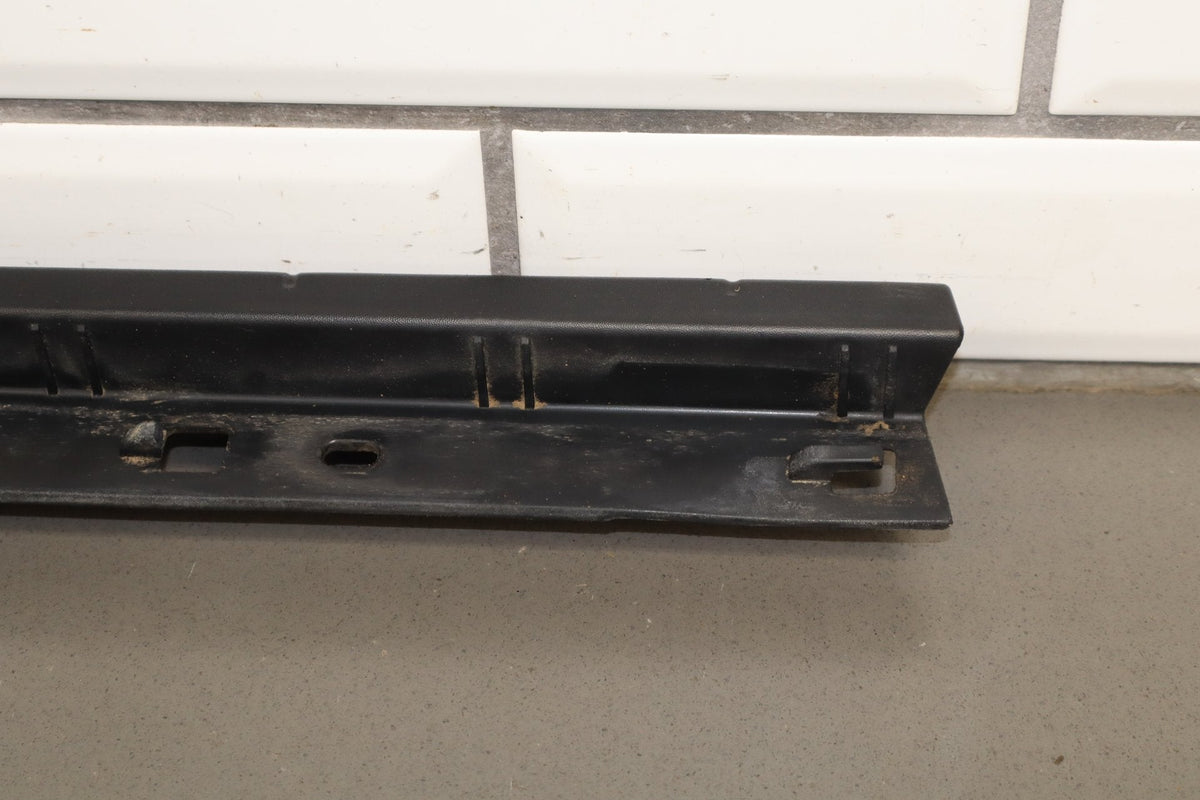 2003-2009 Hummer H2 SUV Driver Left Rear Roof Molding 15241411