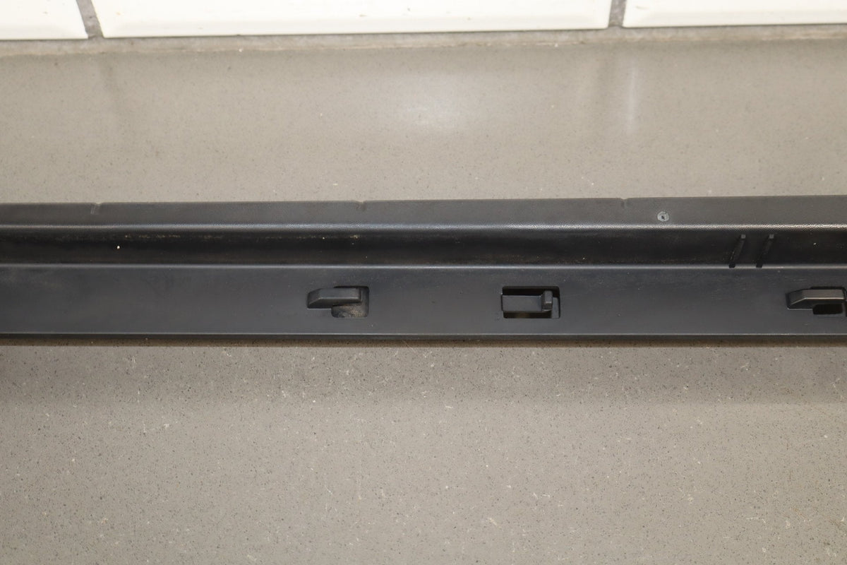 2003-2009 Hummer H2 SUV Driver Left Rear Roof Molding 15241411