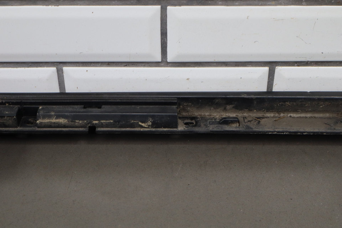 2003-2009 Hummer H2 SUV Driver Left Rear Roof Molding 15241411
