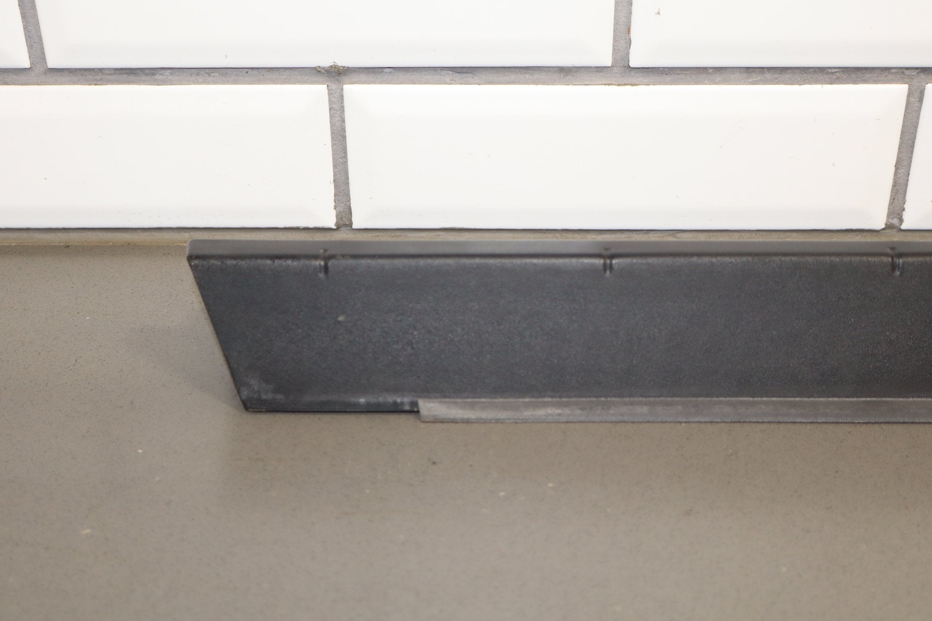 2003-2009 Hummer H2 SUV Driver Left Rear Roof Molding 15241411
