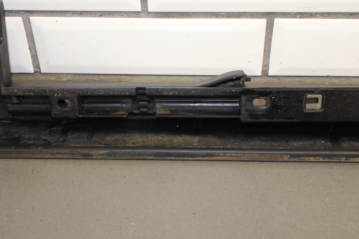 2003-2009 Hummer H2 SUV Driver Left Rear Roof Molding 15241411