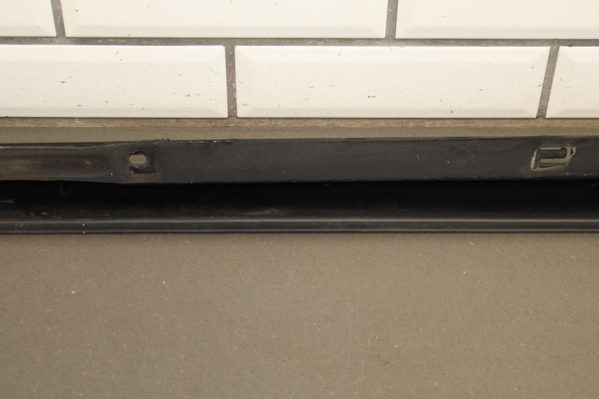 2003-2009 Hummer H2 SUV Driver Left Rear Roof Molding 15241411