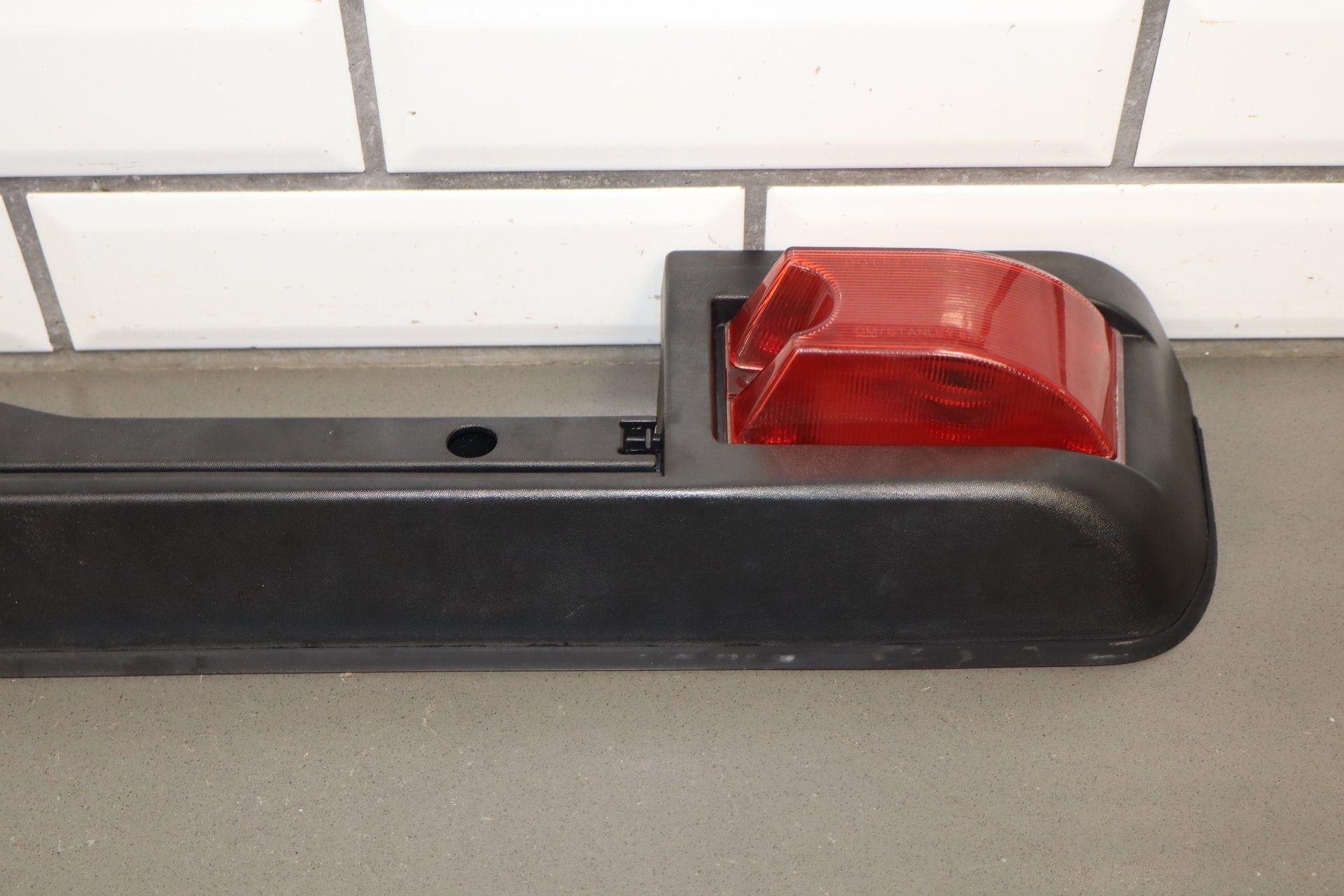 2003-2009 Hummer H2 SUV Driver Left Rear Roof Molding 15241411