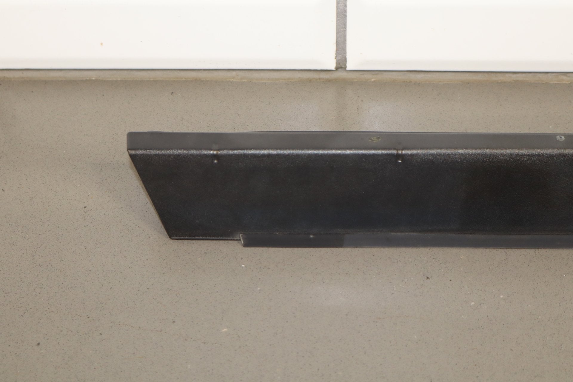 2003-2009 Hummer H2 SUV Driver Left Rear Roof Molding 15241411
