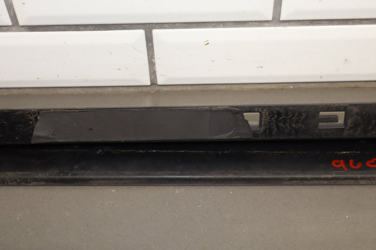 2003-2009 Hummer H2 SUV Driver Left Rear Roof Molding 15241411