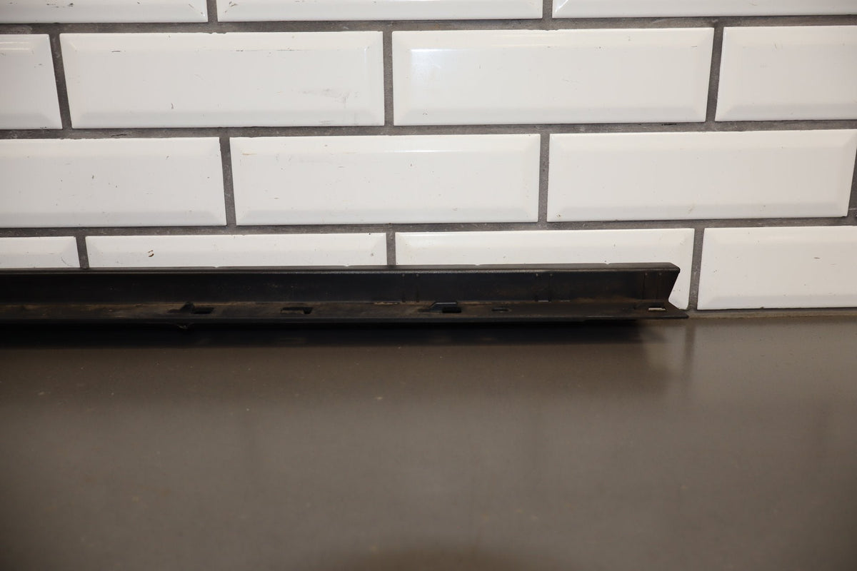 2003-2009 Hummer H2 SUV Driver Left Rear Roof Molding 15241411