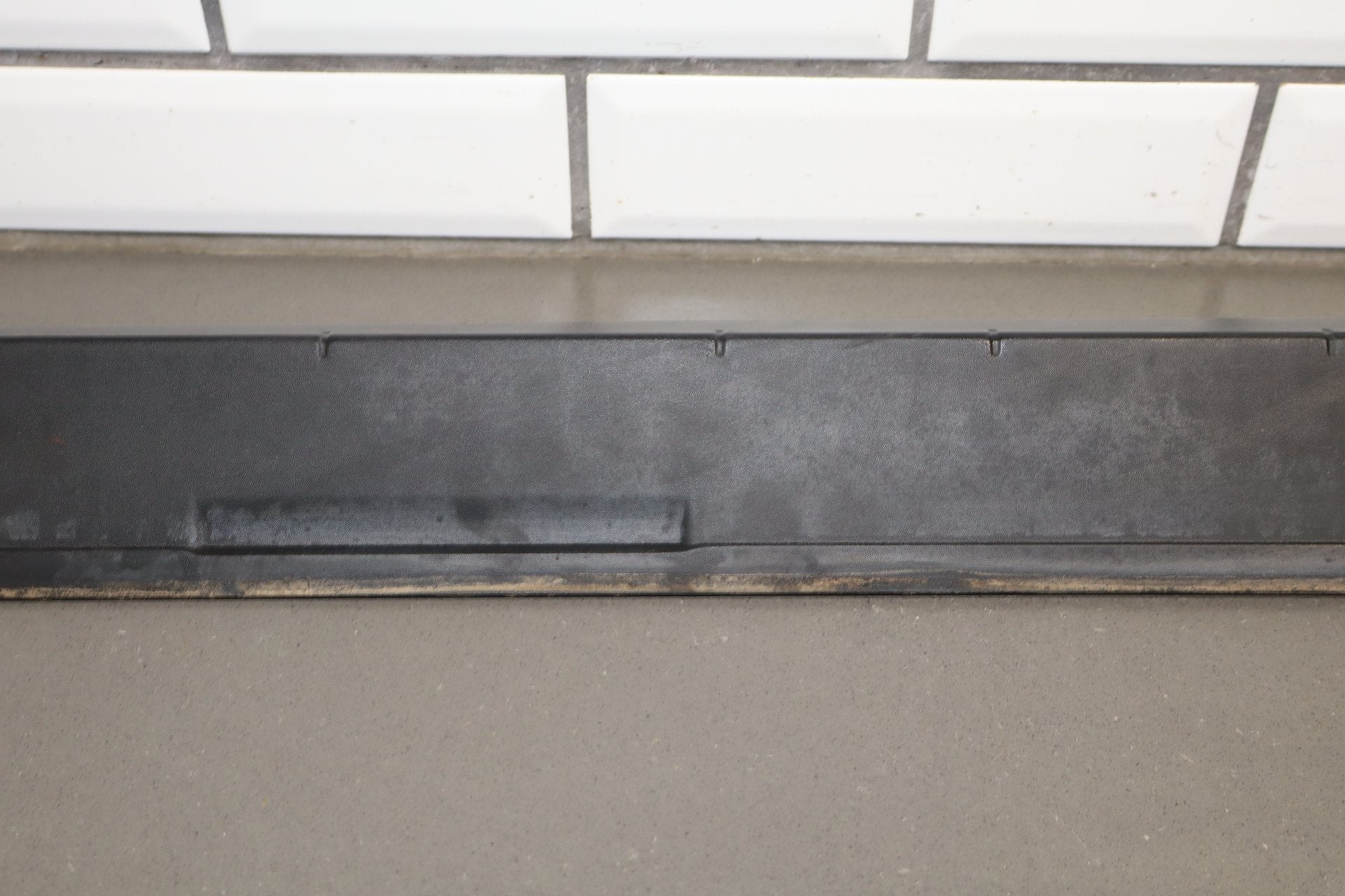 2003-2009 Hummer H2 SUV Passenger Right Front Roof Molding 15241412