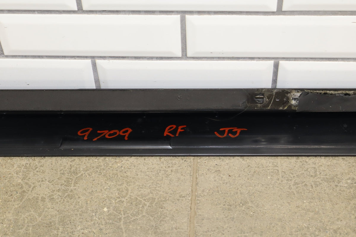 2003-2009 Hummer H2 SUV Passenger Right Front Roof Molding 15241412