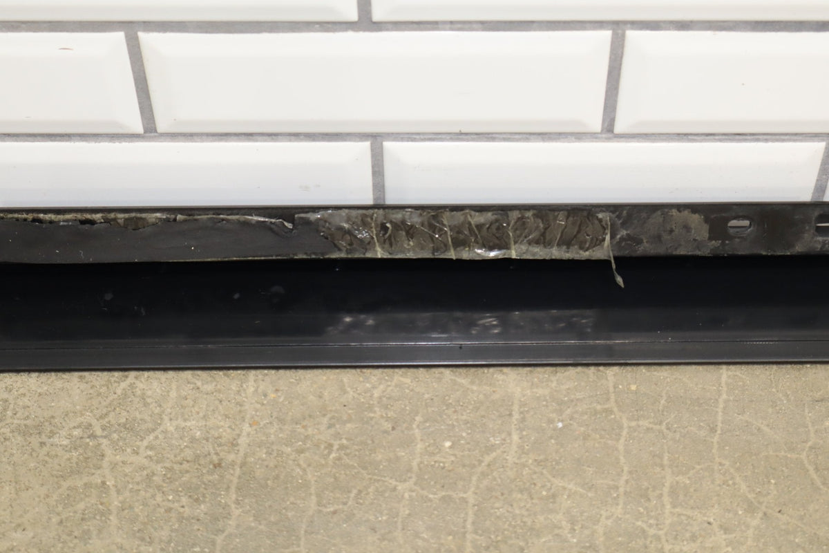 2003-2009 Hummer H2 SUV Passenger Right Front Roof Molding 15241412