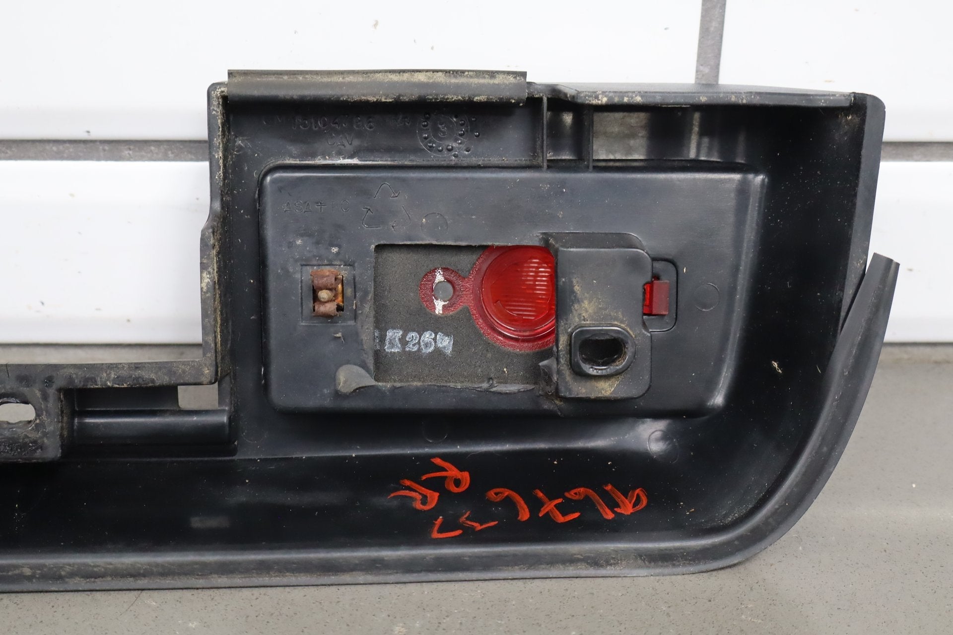 2003-2009- Hummer H2 SUV Passenger Right Rear Roof Molding