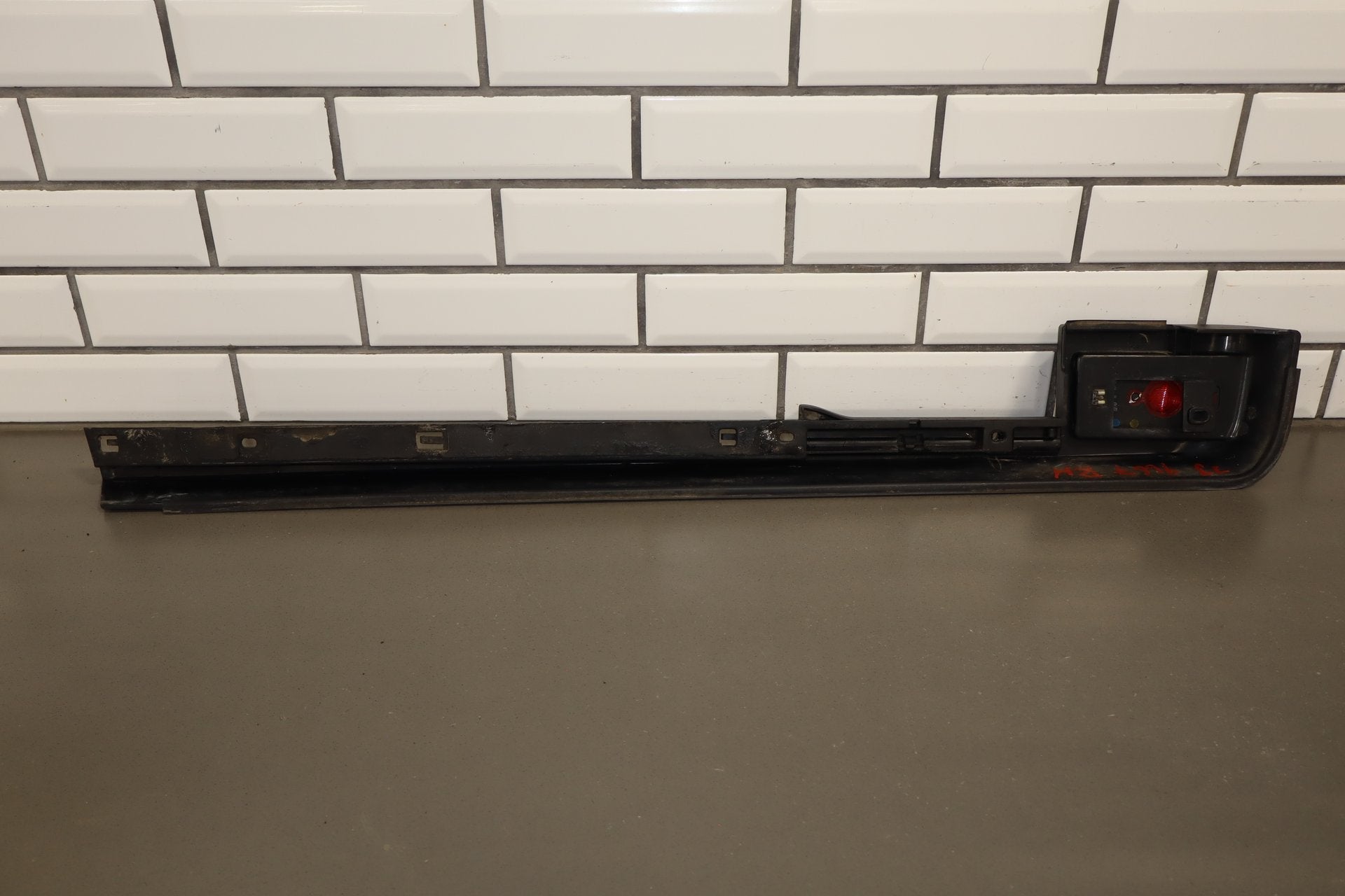 2003-2009 Hummer H2 SUV Passenger Right Rear Roof Molding