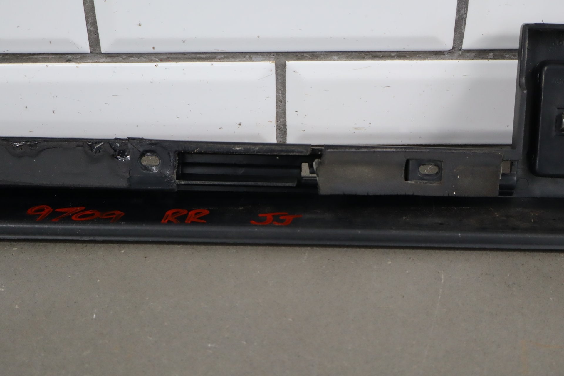 2003-2009- Hummer H2 SUV Passenger Right Rear Roof Molding