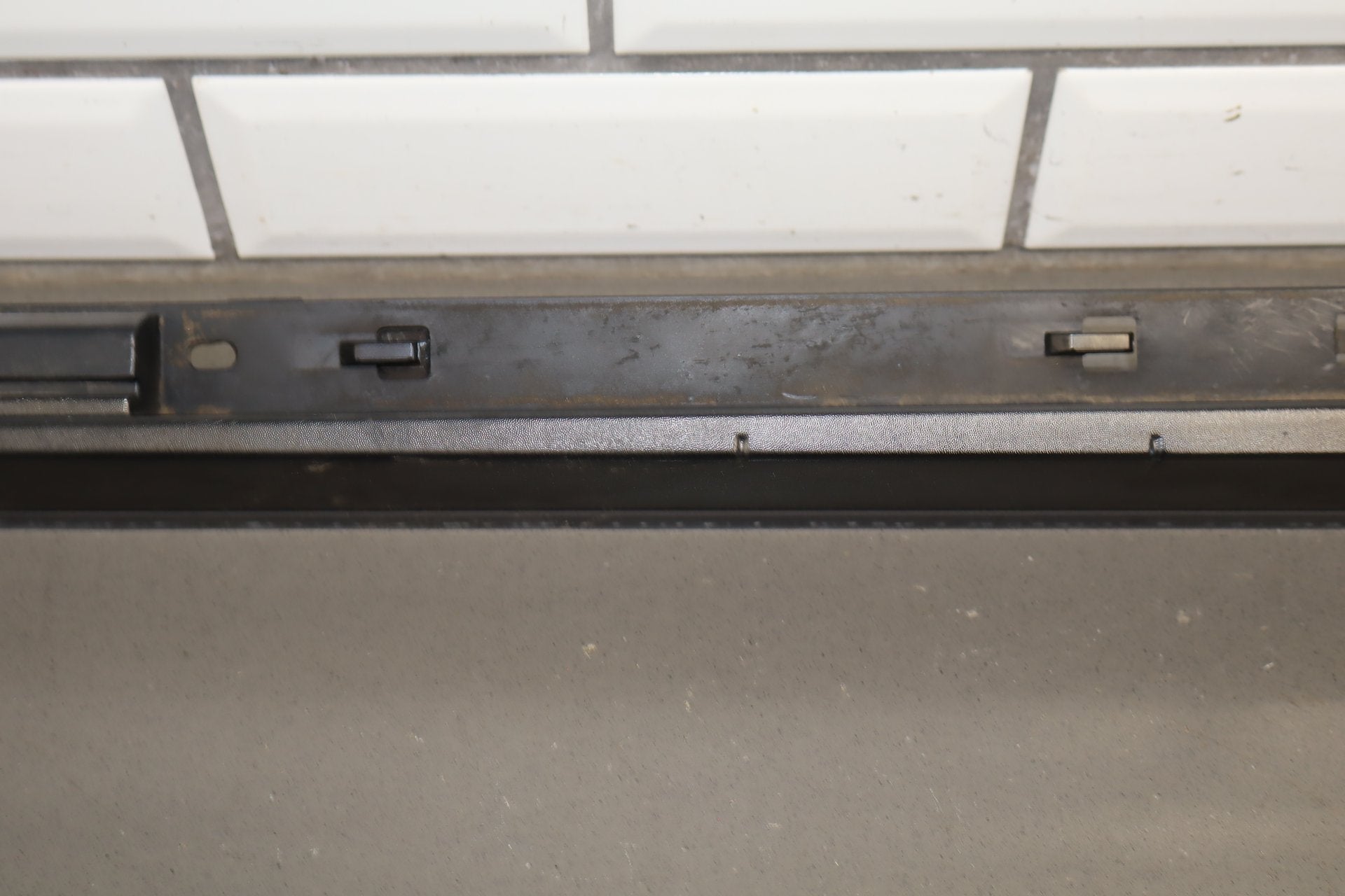 2003-2009- Hummer H2 SUV Passenger Right Rear Roof Molding