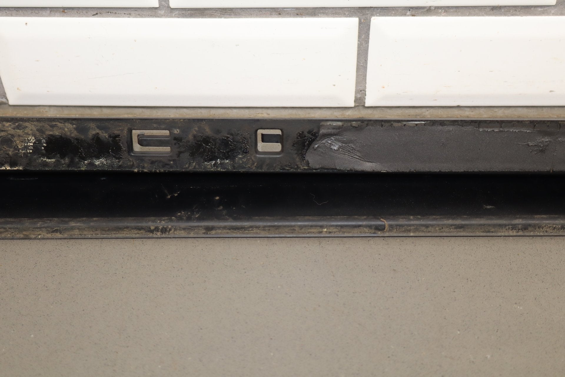 2003-2009- Hummer H2 SUV Passenger Right Rear Roof Molding