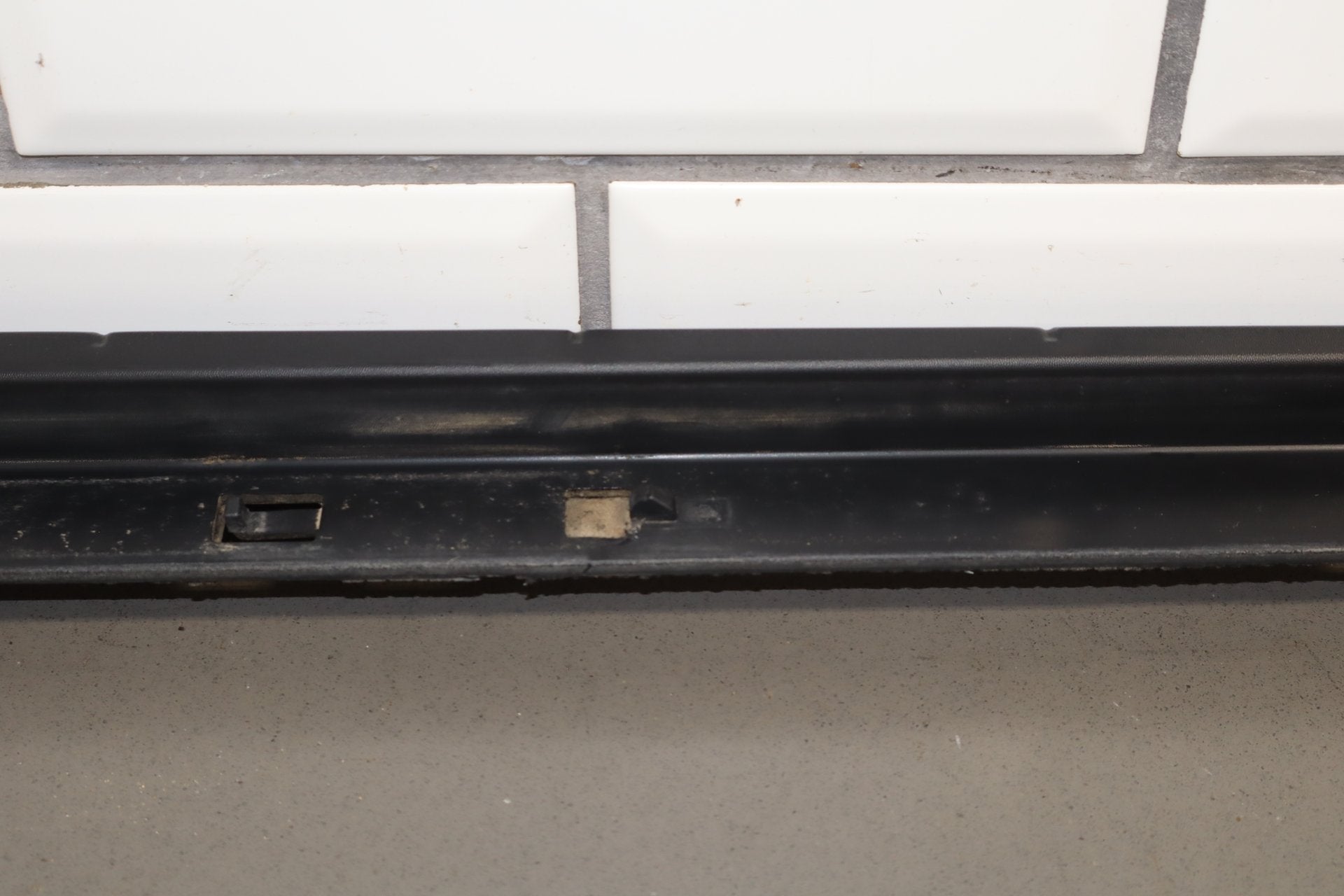 2003-2009 Hummer H2 SUV Passenger Right Rear Roof Molding