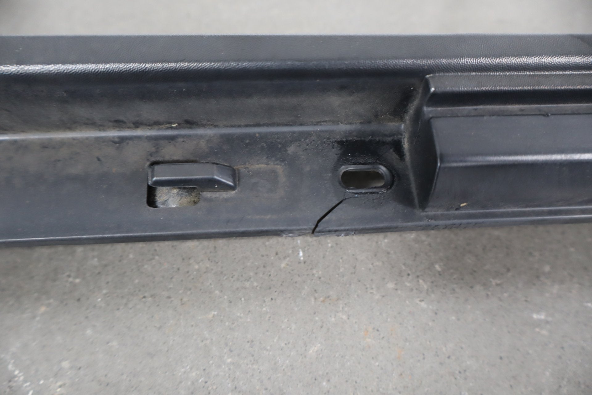 2003-2009- Hummer H2 SUV Passenger Right Rear Roof Molding