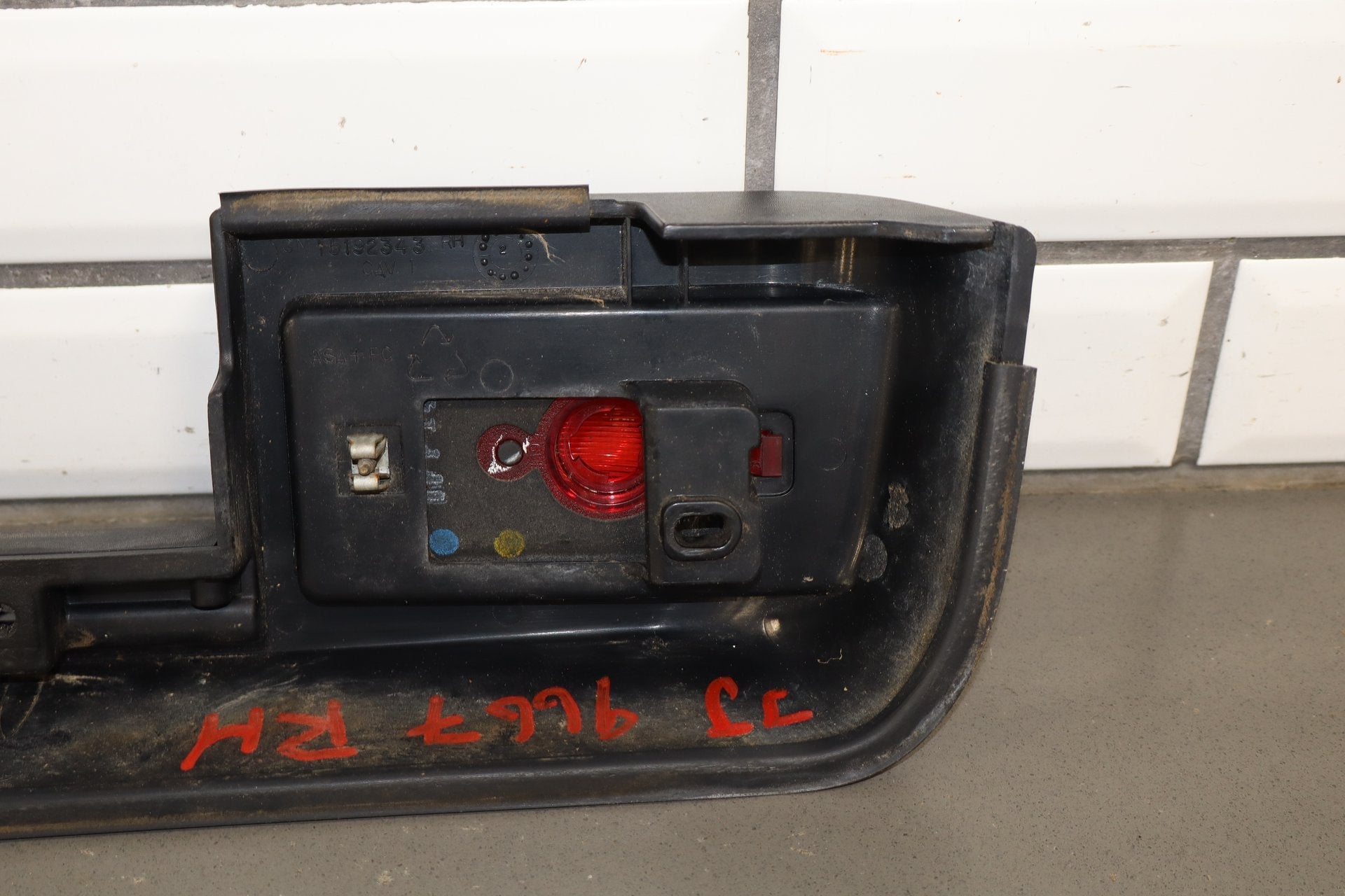 2003-2009 Hummer H2 SUV Passenger Right Rear Roof Molding