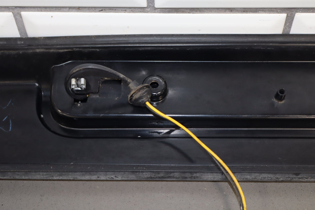 2003-2009 Hummer H2 SUV- Tailgate Upper Spoiler 15114966