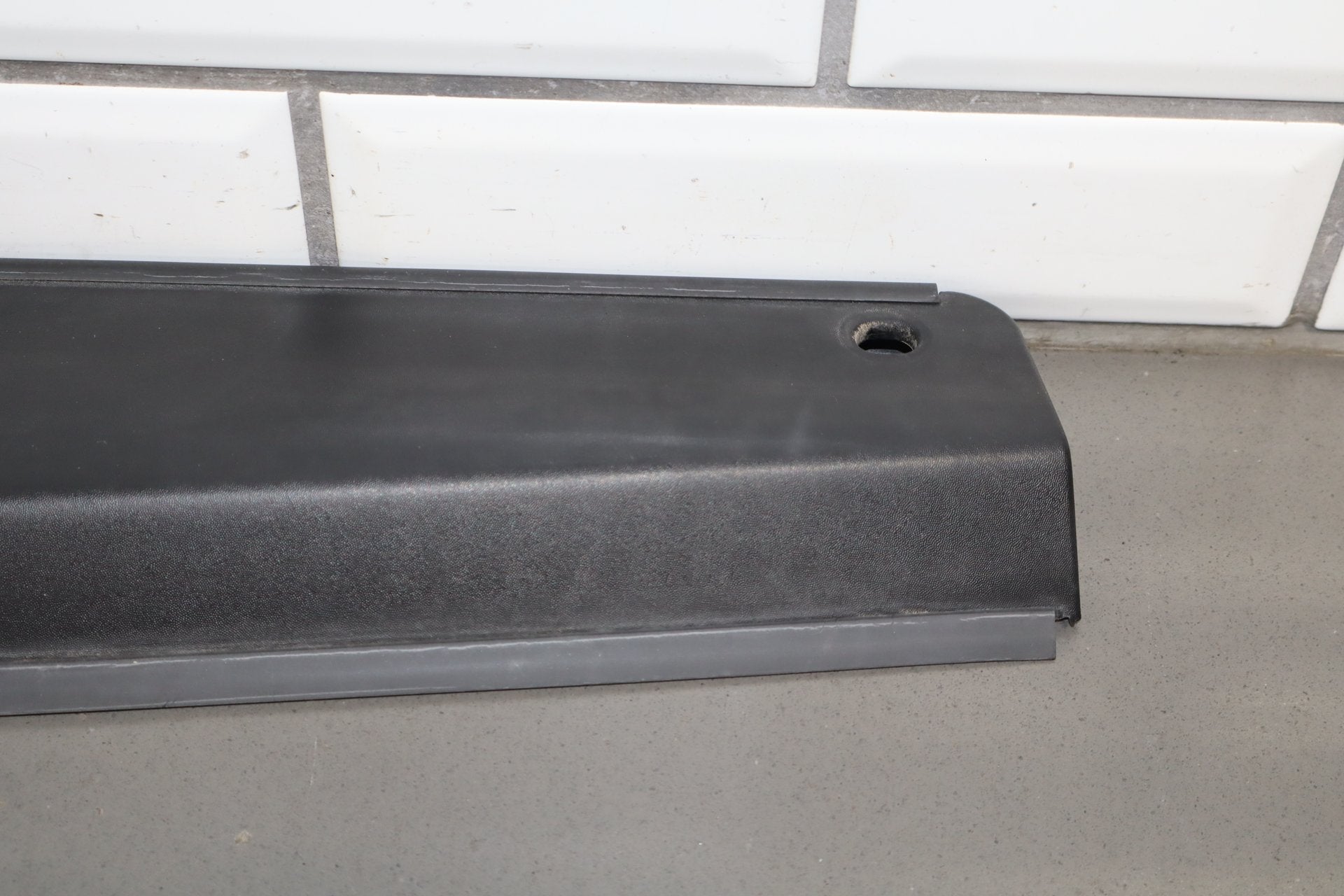 2003-2009 Hummer H2 SUV- Tailgate Upper Spoiler 15114966