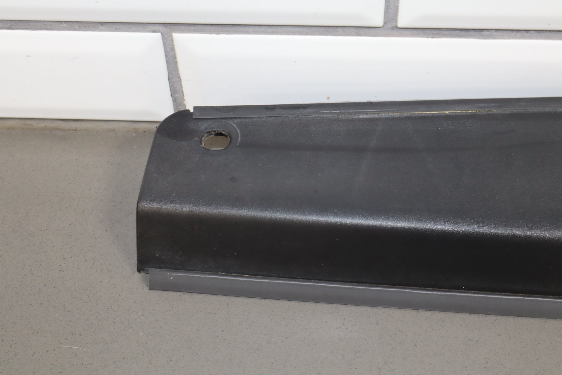 2003-2009 Hummer H2 SUV- Tailgate Upper Spoiler 15114966