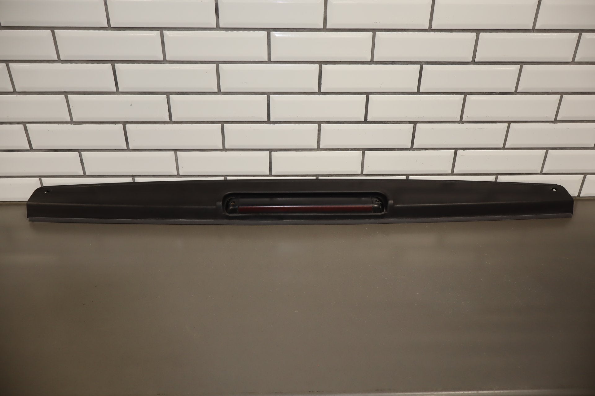 2003-2009 Hummer H2 SUV- Tailgate Upper Spoiler 15114966