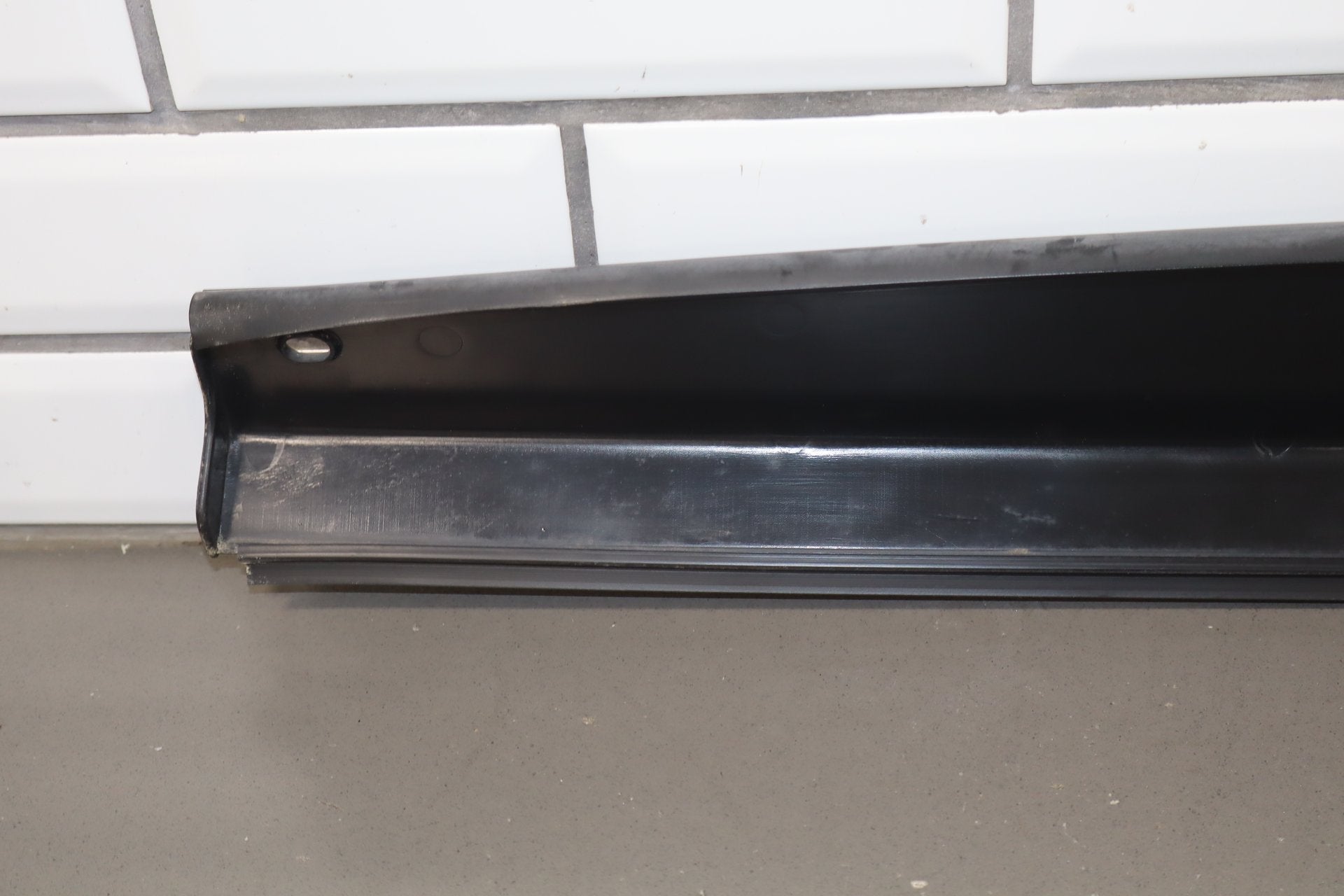 2003-2009 Hummer H2 SUV- Tailgate Upper Spoiler 15114966