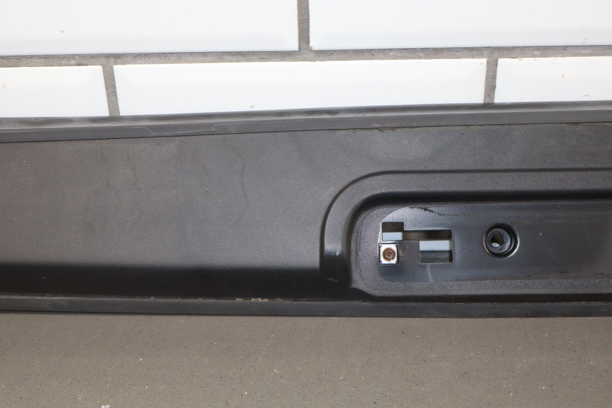2003-2009 Hummer H2 SUV- Tailgate Upper Spoiler 15114966