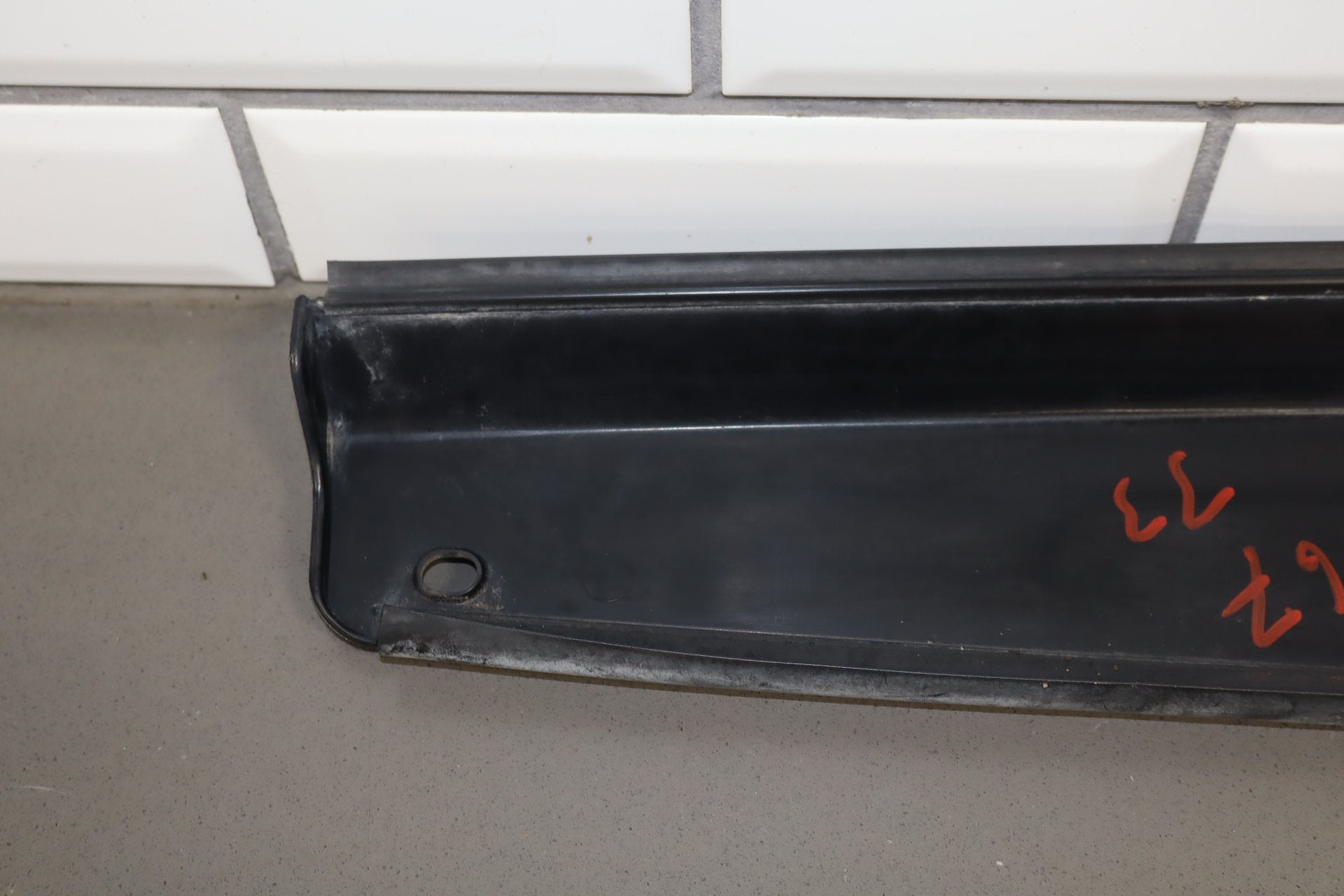 2003-2009 Hummer H2 SUV- Tailgate Upper Spoiler 15114966
